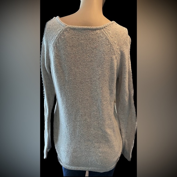 Super cute polar bear with glasses sweater - Picture 2 of 4